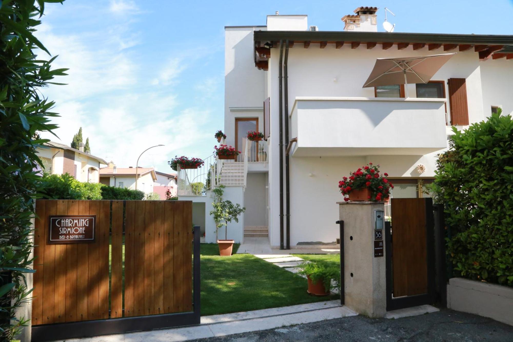 Charming Sirmione Bed & Breakfast Exterior photo